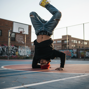 Breakdancer - Court